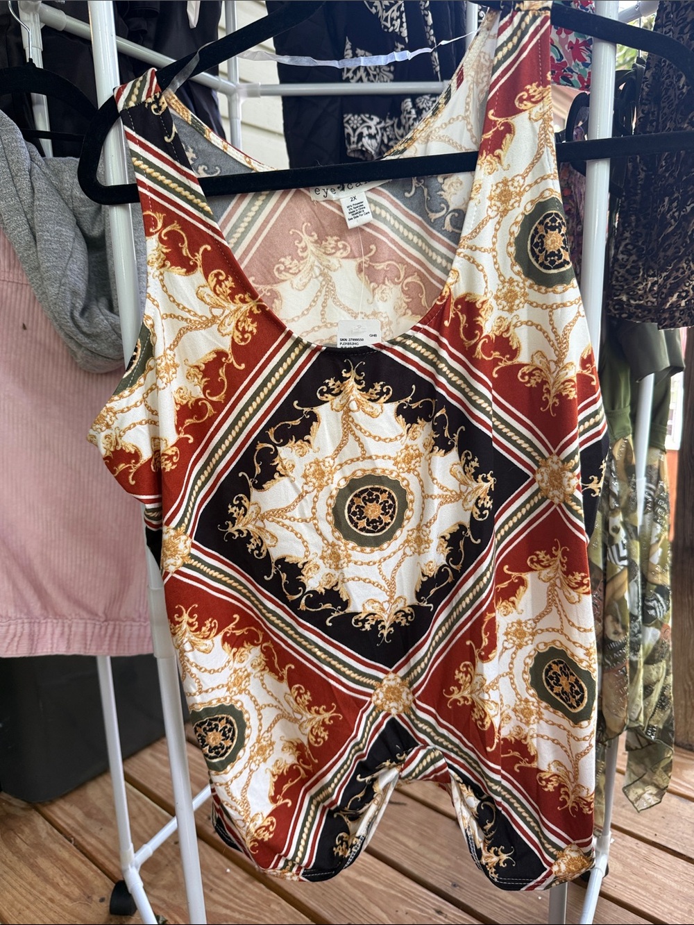 NWT Eye Candy Top 2x  Chain Print Tank Top in Cream, Black & Rust soft fabric